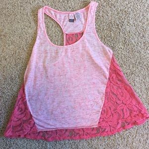 Cute tank top!